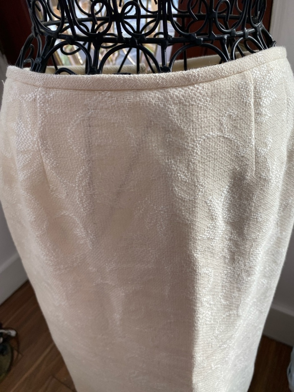Tahari Cream Textured Pencil Skirt